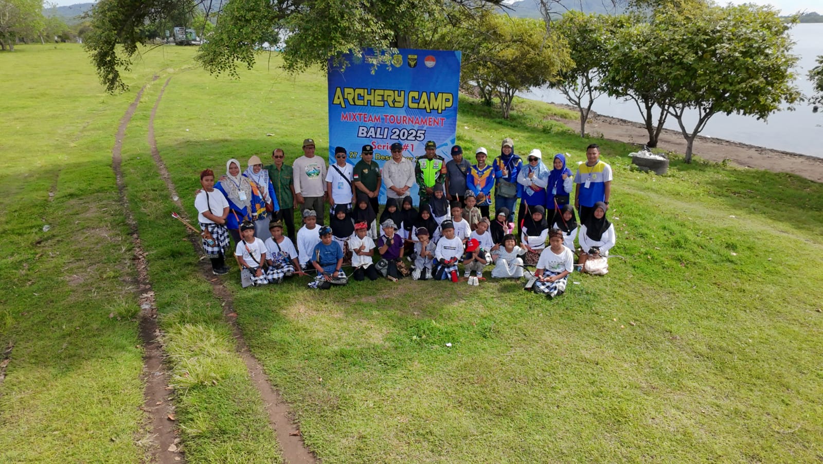 Foto bersama peserta Archery Camp